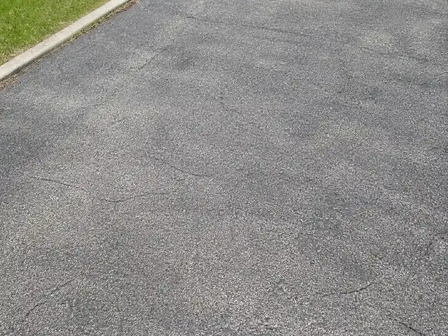 Brush vs Spray vs Squeegee: Which Sealcoat Method Is Best?